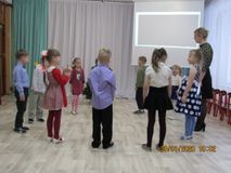 Логопедическое занятие с элементами алгоритмики "Снежные слова"